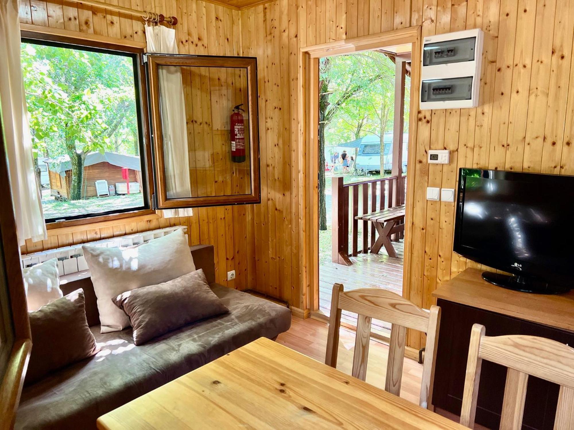 Camping Valle De 埃乔 外观 照片