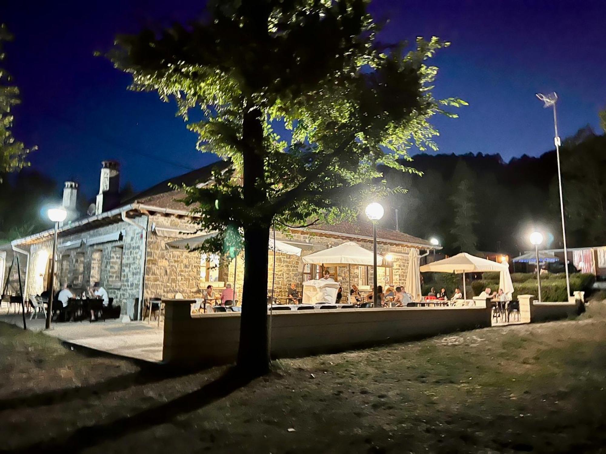 Camping Valle De 埃乔 外观 照片